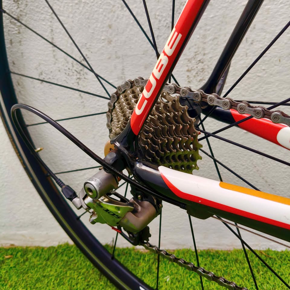 Bicicleta Carretera Cube GTC Pro Carbono - Talla 58 9 Bicicleta Cube GTC Pro de carbono talla 58, Shimano 105 10v, revisada y como nueva, disponible en CashCycle con envíos a Canarias y Península.