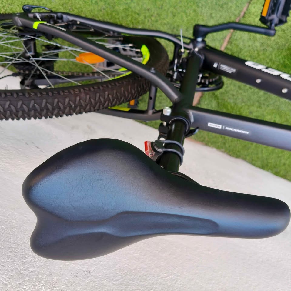 Bicicleta MTB 27.5 Rockrider Sin Uso Talla S/M 6 Bicicleta MTB 27.5 sin uso, talla S/M, aluminio y 24 velocidades, disponible en CashCycle Tenerife con envíos a Canarias y Península.