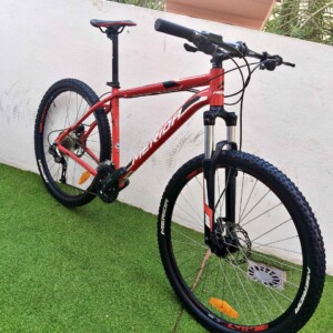 Bicicleta de montaña Merida Big Seven 40 talla M 27.5 usada como nueva, disponible en CashCycle Puerto de la Cruz Tenerife, con envíos a Islas Canarias y Península.
