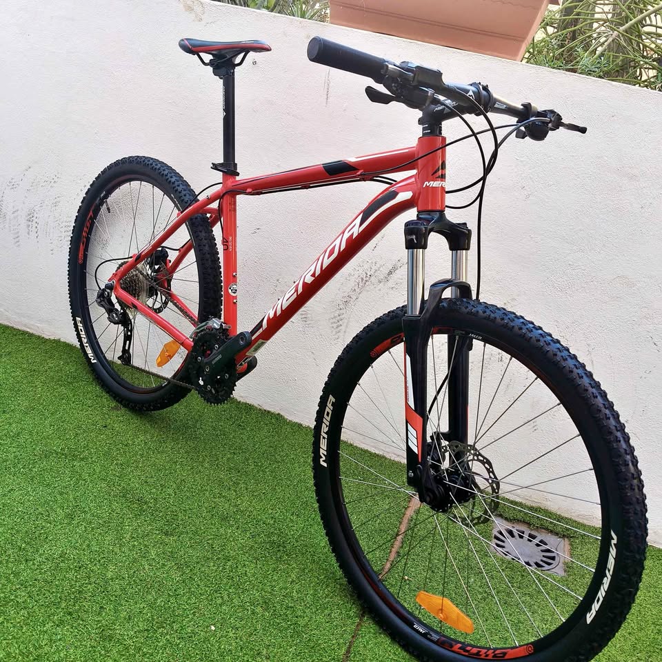 Merida Big Seven 40 27.5 Talla M | CashCycle Canarias-Península 1 Bicicleta de montaña Merida Big Seven 40 talla M 27.5 usada como nueva, disponible en CashCycle Puerto de la Cruz Tenerife, con envíos a Islas Canarias y Península.