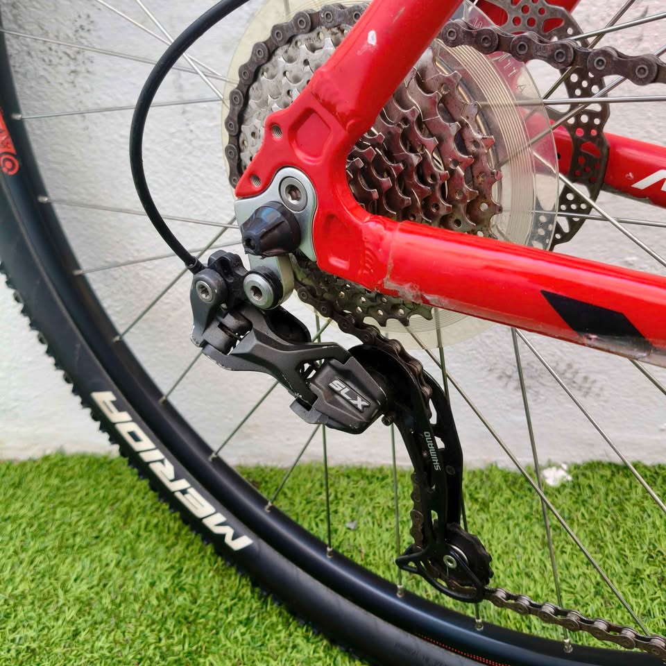 Merida Big Seven 40 27.5 Talla M | CashCycle Canarias-Península 6 Bicicleta de montaña Merida Big Seven 40 talla M 27.5 usada como nueva, disponible en CashCycle Puerto de la Cruz Tenerife, con envíos a Islas Canarias y Península.