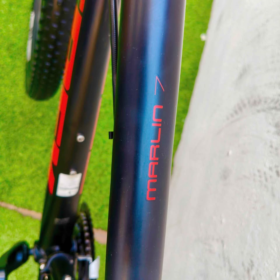 Trek Marlin 7 29” Talla L | CashCycle Canarias-Península 10 Trek Marlin 7 29” Talla L. Bicicleta de montaña Trek Marlin 7 talla L 29 pulgadas usada como nueva en CashCycle Puerto de la Cruz Tenerife, con envíos a Islas Canarias y Península.